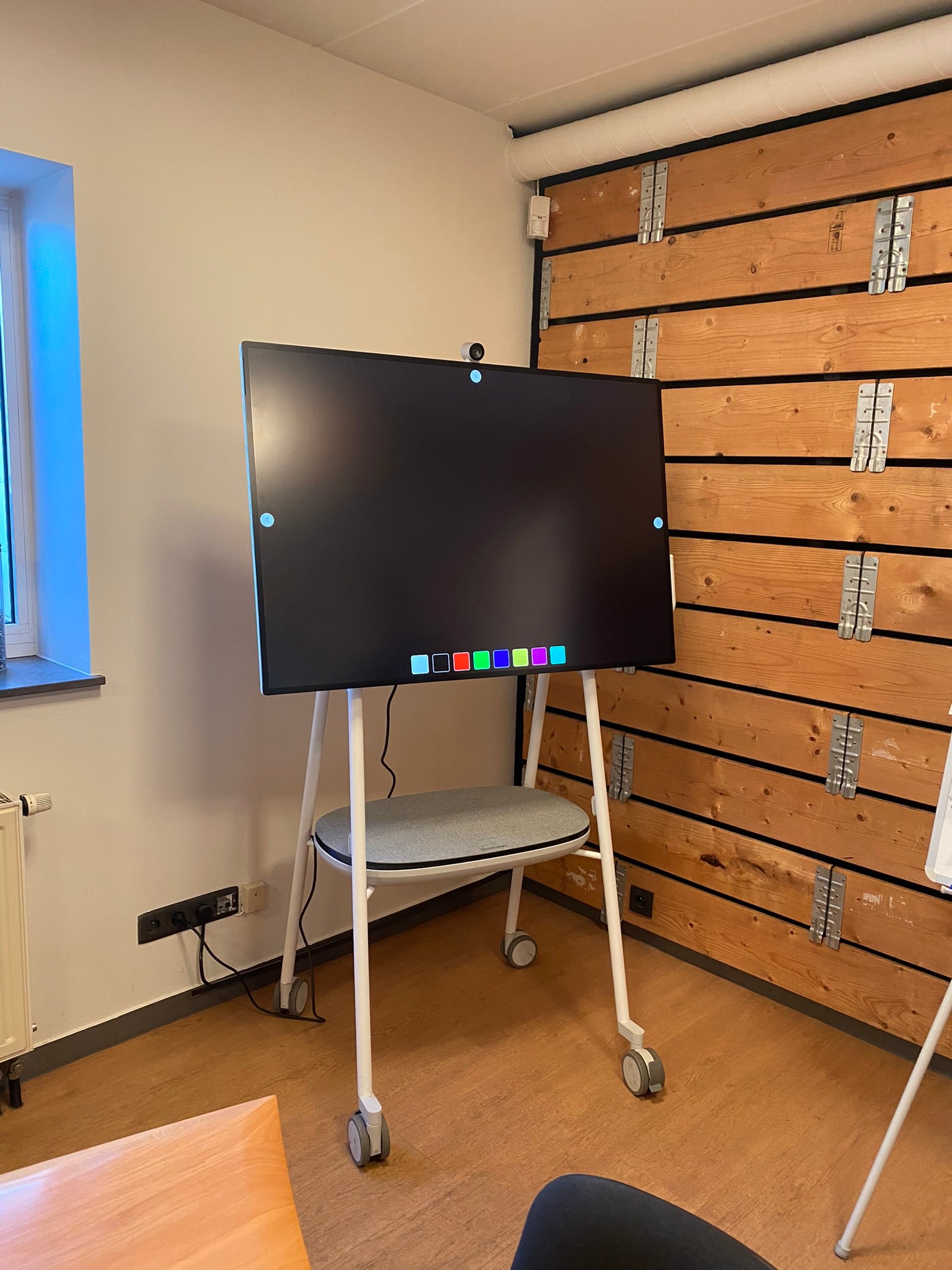 Microsoft Surface Hub 2S - 50 pouces - Tout-en-un - TRACES D'USAGE VISIBLE